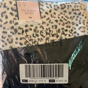 NWT Victoria Secret Size Small 7/8 Length - Black w/ Animal Print Top Leggings